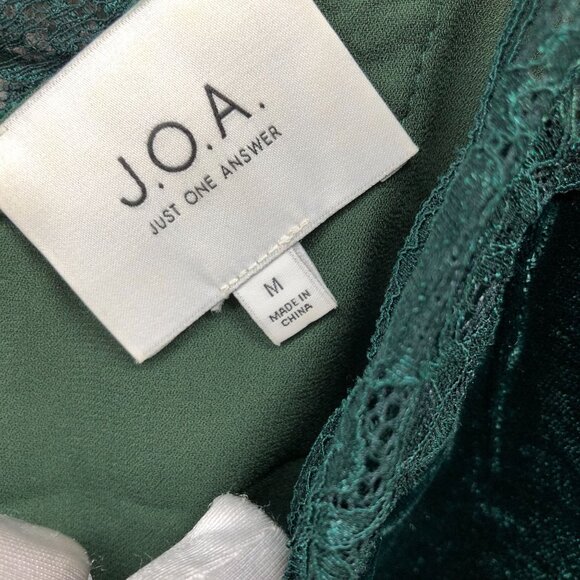 J.O.A. Velvet Cami Top Womens M Emerald Green V-Neck Lace Trim - Picture 5 of 9